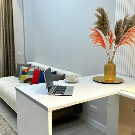 Миленькое Светленькое Гнездышко Apartment Almaty Exterior photo